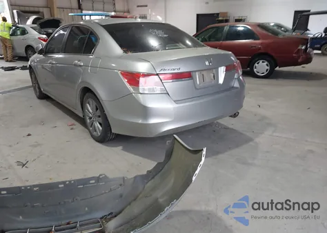 2011 Honda Accord 2.4 Ex-L z USA, uszkodzony, nr VIN 1HGCP2F82BA100214